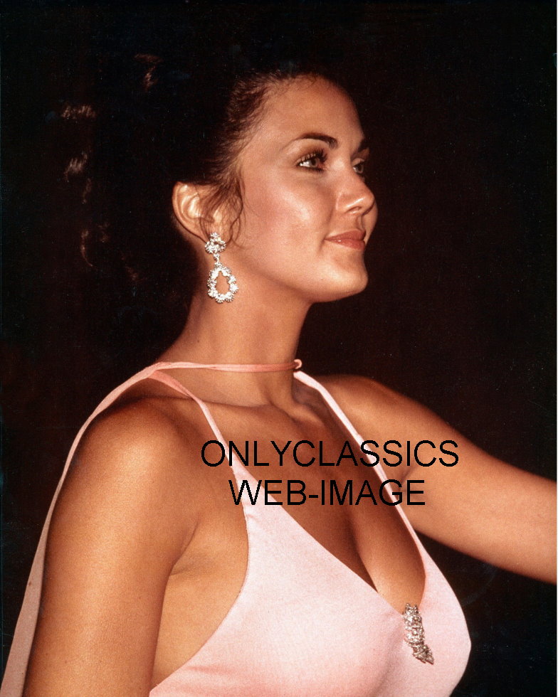 visable female orgasm lynda carter tits pic
