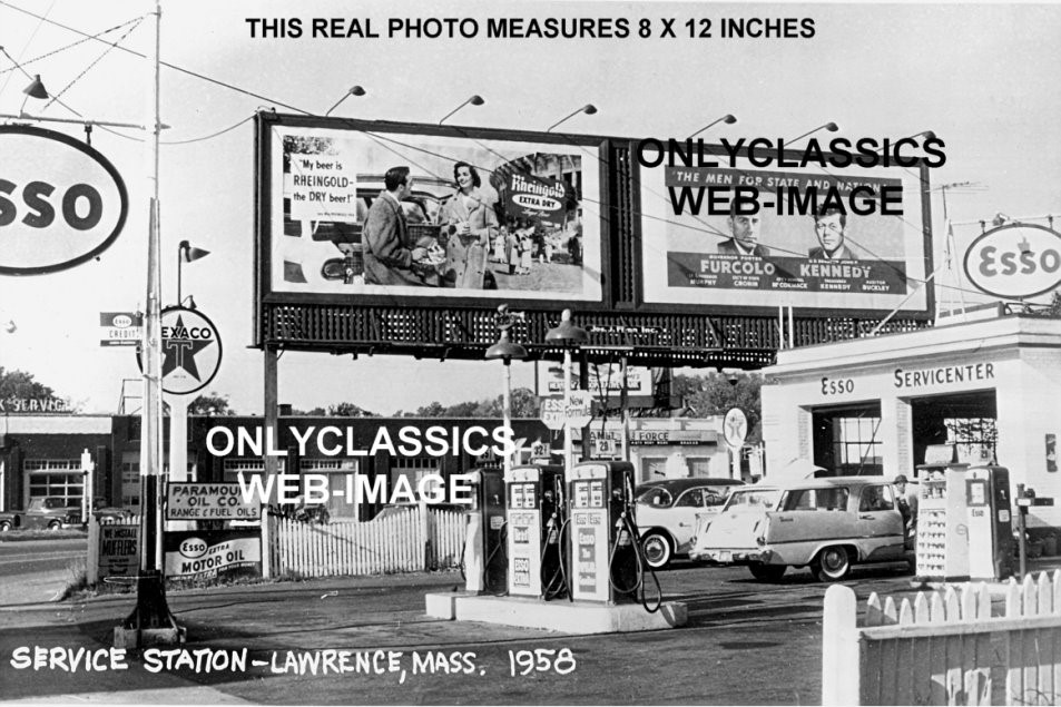 JOHN KENNEDY JFK BILLBOARD SIGN TEXACO ESSO GAS SERVICE STATION PHOTO